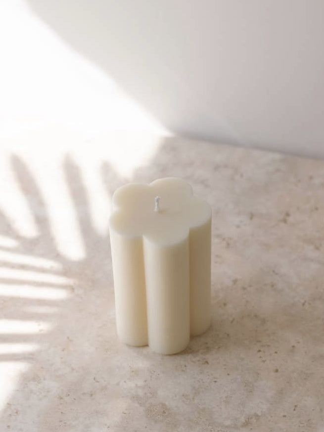 Isla Bloom Signature Candle main image 1