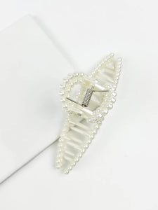 Tussle Claw Clip in Pearl